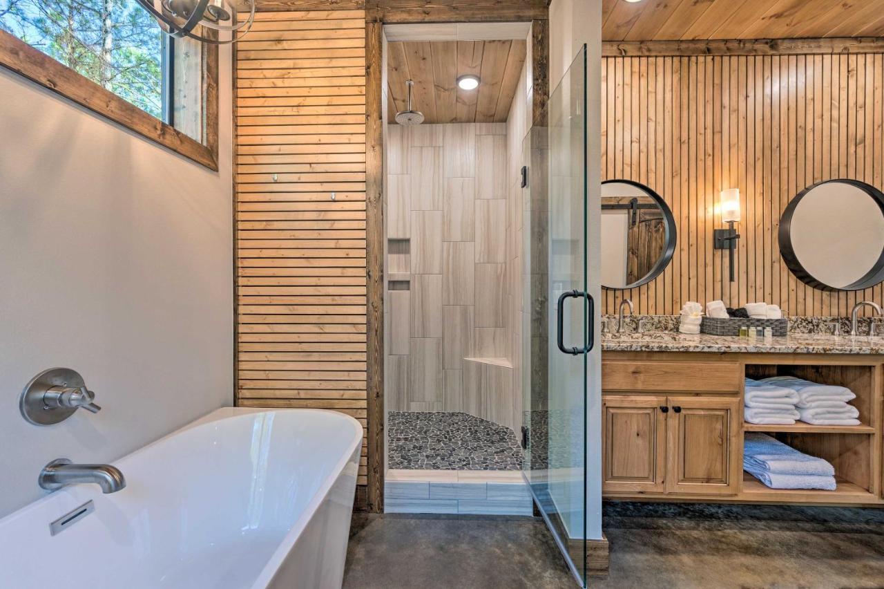 Broken Bow Lazy Dog Lodge With Hot Tub, Pool Table Luaran gambar