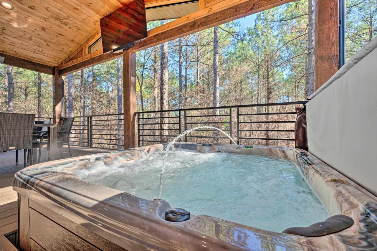 Broken Bow Lazy Dog Lodge With Hot Tub, Pool Table Luaran gambar