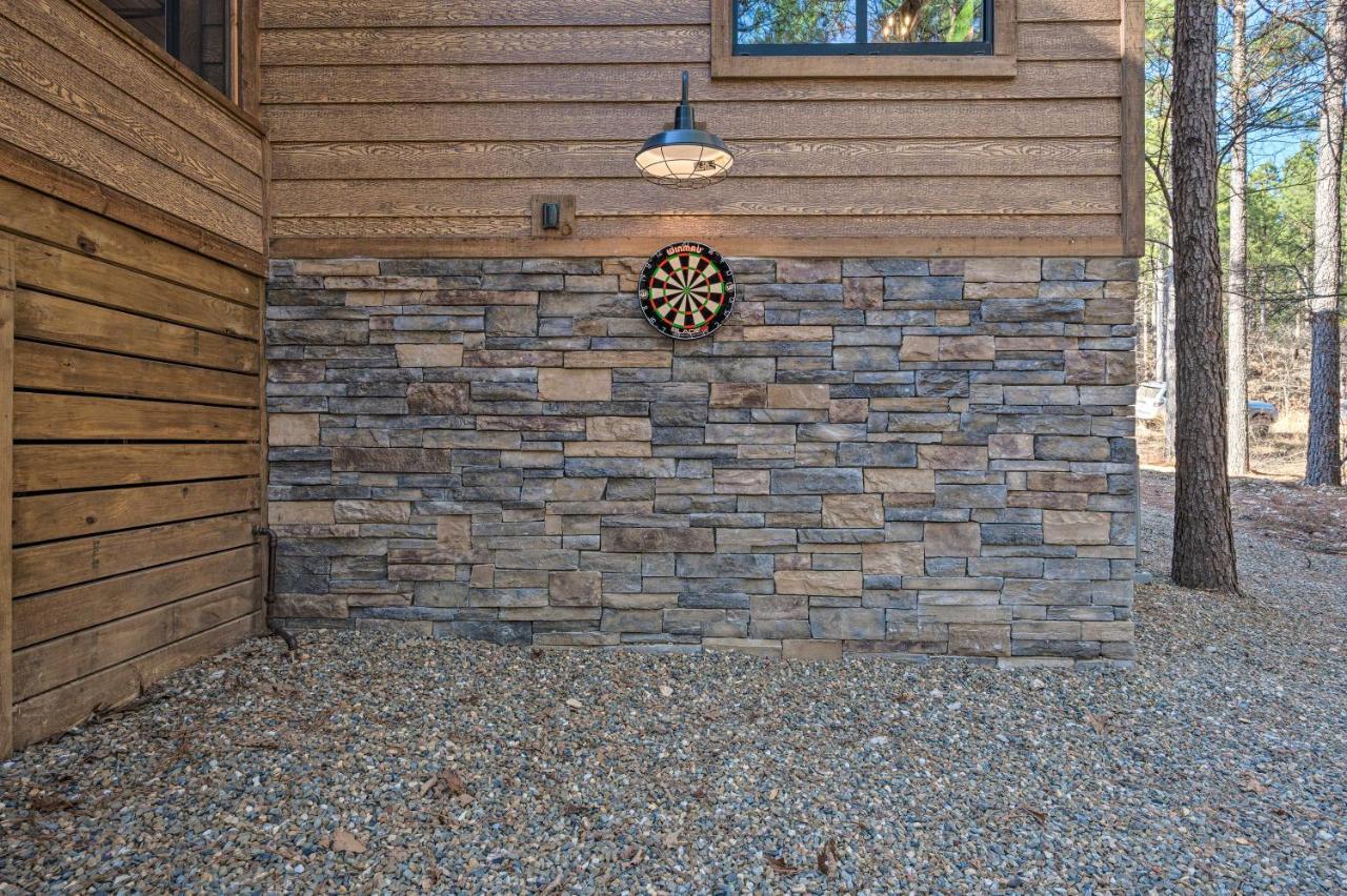 Broken Bow Lazy Dog Lodge With Hot Tub, Pool Table Luaran gambar