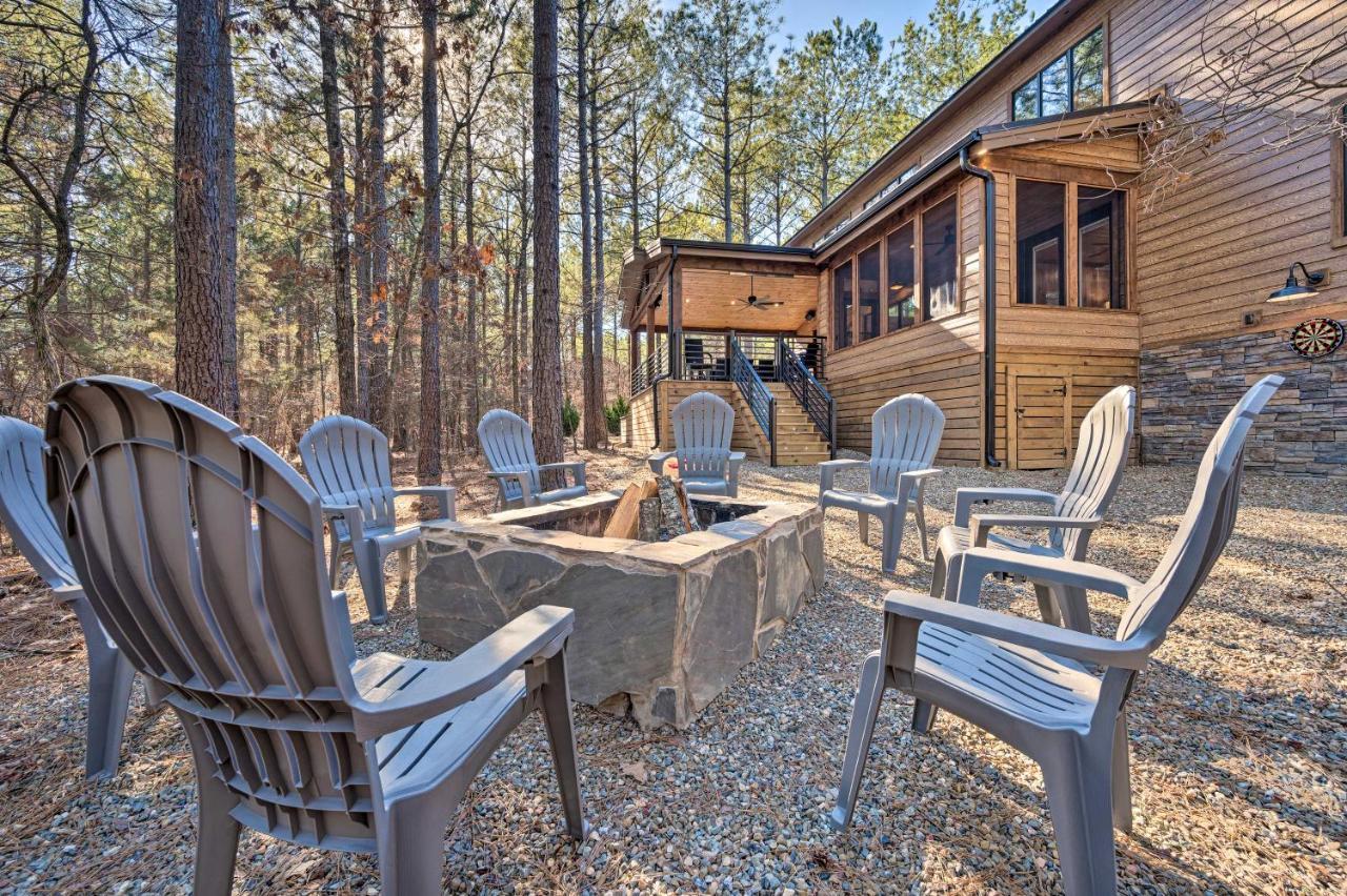 Broken Bow Lazy Dog Lodge With Hot Tub, Pool Table Luaran gambar